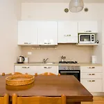 Apostoli By Sarlux *