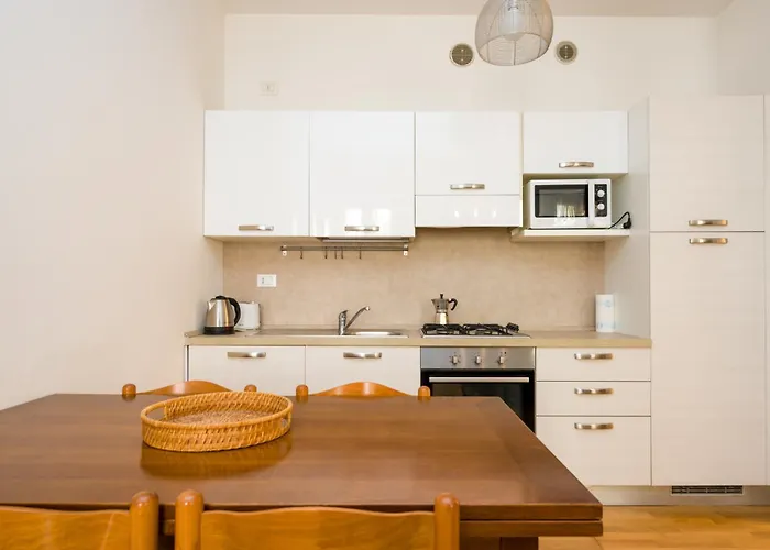 Apostoli By Sarlux *